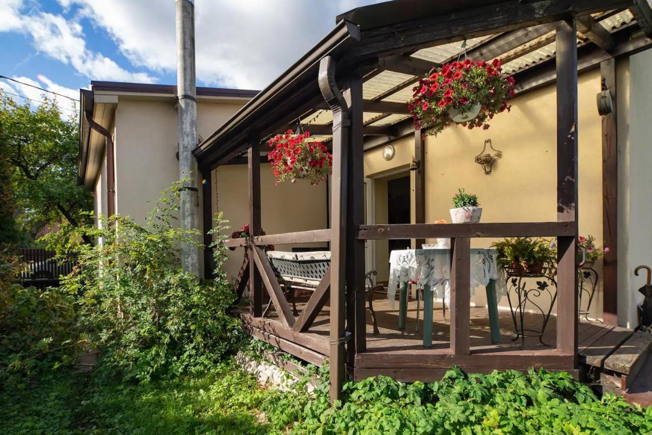 Room In A Private House 5 Min From Airport Riga Buitenkant foto